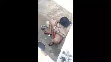 Desi aunty bath video hidden cam video