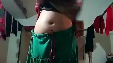 Booby Indian girl striptease show on selfie cam
