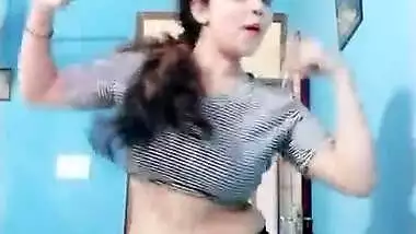 Bubbly navel babe anuradha chubby navel belly button show