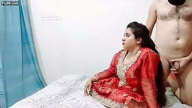 Pakistani Bibi Sadia Sucking Cock Full HD