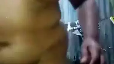 Outdoor Desi XXX video of chubby Bangladeshi mature taking a shower