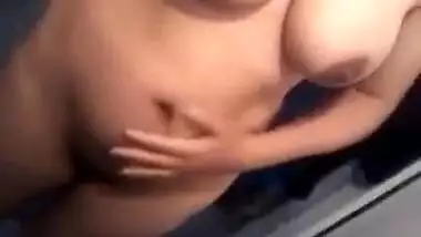 Sexy desi hot mom nude selfie