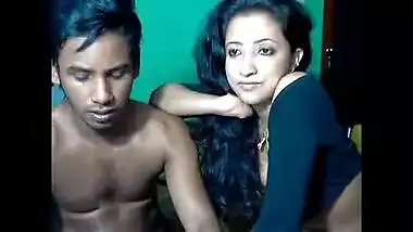 Beautiful Young Indian Girl Having Hot Sex With BF On cam (HD)