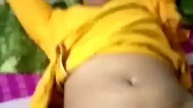 Sexy Yellow Salwar Kameez Bhabhi Blowjob 2 Clips Marge