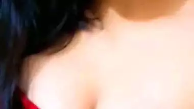 Indian girlfriend boobs show selfie viral video