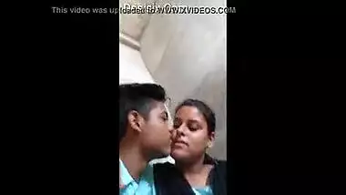 Desi college lovers hot kiss