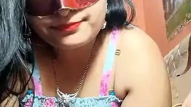 Super sexy Bhabhi fingering show on live cam