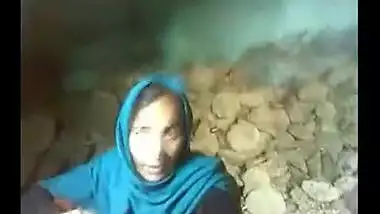 Desi village porn video of a sexy Muslim Punjabi woman.