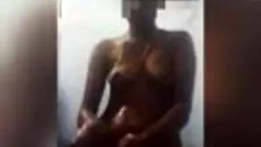 Tamil Hot Wife Bathing