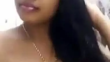 Sexy mallu bhabhi showing herself nude