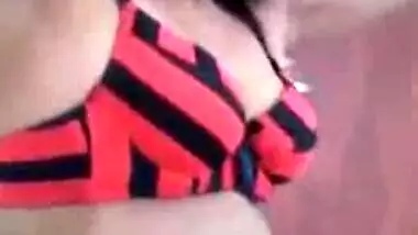 Sexy Pune Girl’s Hot Tits Pressed