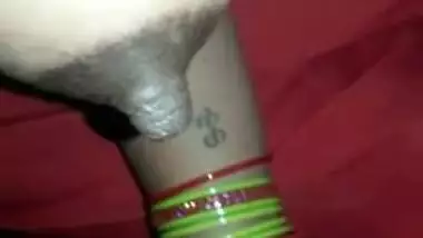 Indian girl titfuck with boyfriend, playing with nipple