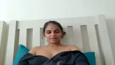 Indian sex streamer using dildo hardcore