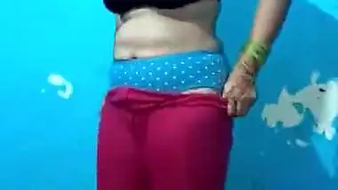 Hot Indian Cpl Romance Bathing and Fucking Part 5