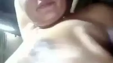 Cute Bengali bhabhi nude bath video for lover