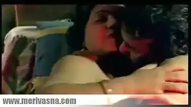 Malayalam porn video showing a hot aunty
