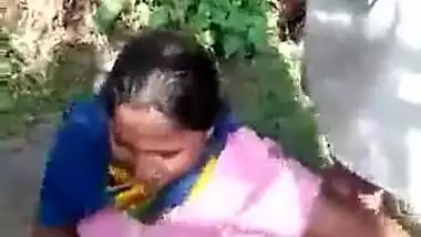 Desi aunty and old man caught having in forest