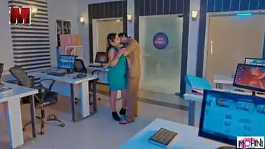 Indian beautiful young milf fucked by office peon to get promotion