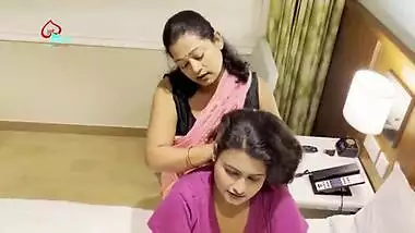 Hot Sexy Indian Aunties In hotel Having Lesbian Sex