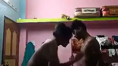 The guy fucks his desi stepsister in a Telugu sex video