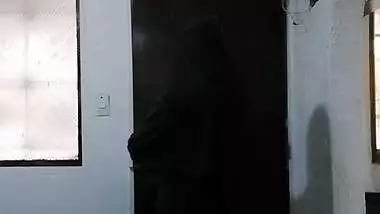 Pakistani xxx video of a hijabi wife