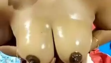 Desi Aunty Playing With Big Boobs