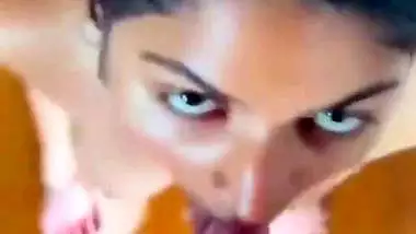 Kinky guy pisses in his naked GF’s mouth in nude MMS