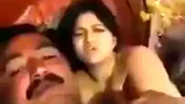Mom Indian Bhabhi and Old Age Office boss sex tape