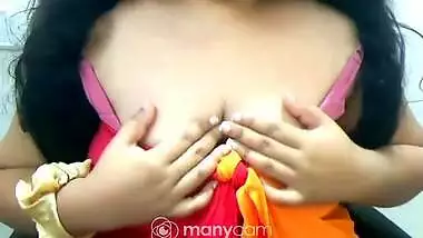 Horny Indian Girl.. Seducing Her Boyfriend On Videocall