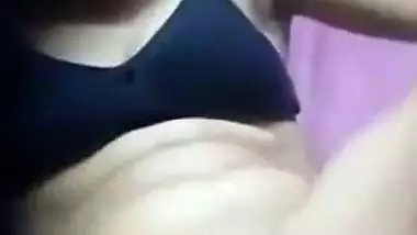 Delhi babe fingers her hairy pussy during a video call sex