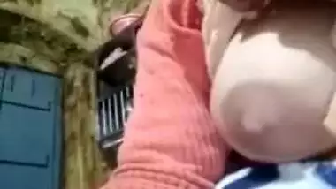 Juicy Desi XXX girl shows her big boobs to lover on video call