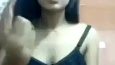 Desi Beautiful Cute Girl Showing Her Big boobs