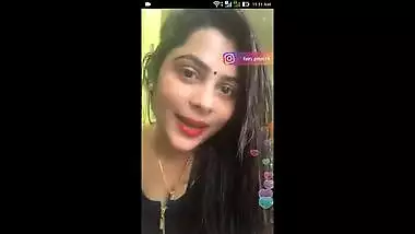 Priyanka Wet today and Dancing Showing her Navel ! Don’t Miss !