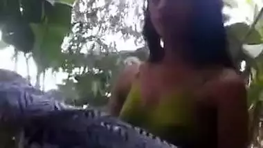 Telugu girl finger fucking at the backyard