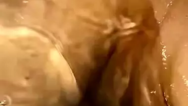 Cute girl sex in bathtub viral Hindi sex mms