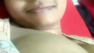 Desi girl shows her big boobs and pussy