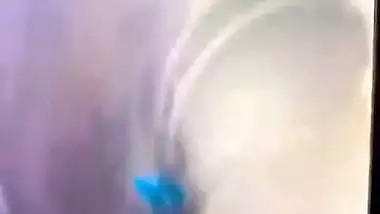 Outdoor xxx MMS of a girl sucking a dick in a car