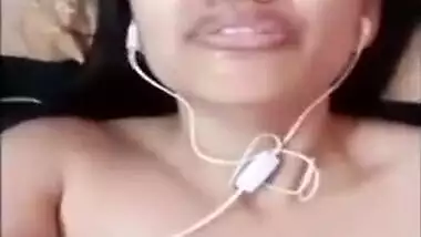 Desi Girl Showing Her Boobs And Pussy To Lover