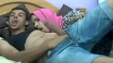 Pakistani Home Sex Video Of Mature Wife With Husband’s Friend