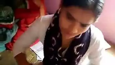 Sexy Bhojpuri Village Teen’s Desperate Blowjob