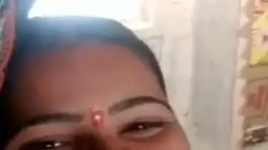 Desi Village Girl Shows Pussy On vc