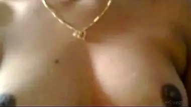Tamil Nadu South Indian bhabhi exposed her busty naked figure on demand