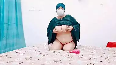 Indian Muslim Aunty Sex With Toy In Doggystyle