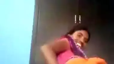 Telugu Desi XXX housewife showing her perfect boobs and pussy