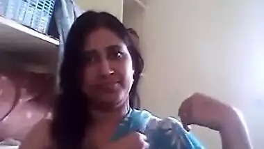 Huge Indian knockers are the first thing that MILF shows in porn video