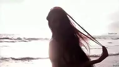 Exclusive Beach Dance Clip With Poonam Pandey