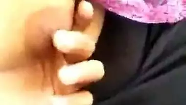 Fingering Pussy Of Sexy Muslim Teen