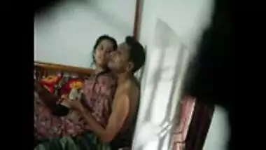 Kerala village aunty first time home sex with hubby’s friend