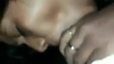 Desi girlfriend in bra sucking bf’s cock