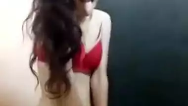 Bored Bangladeshi teen girl in real solo XXX affair in Desi porn